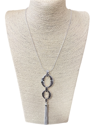 N013654  HAMMERED CIRCLE  TASSEL SILVER NECKLACE