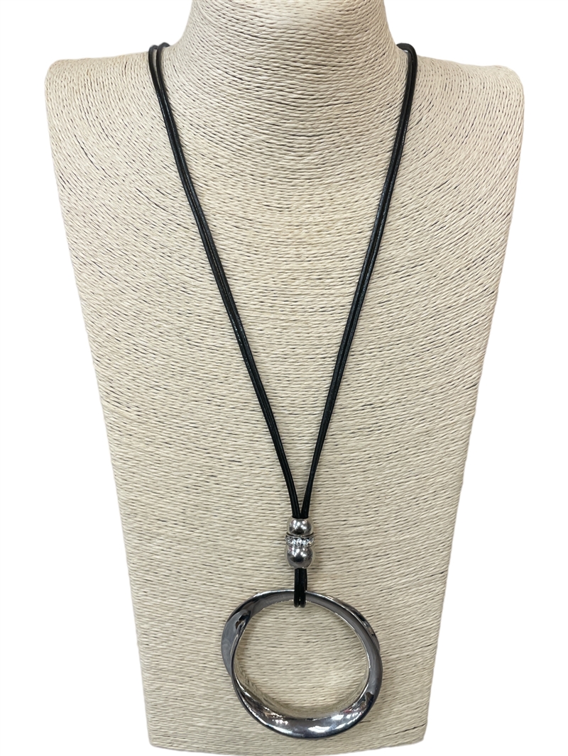 N05872-2 OPEN CIRCLE CORD NECKLACE