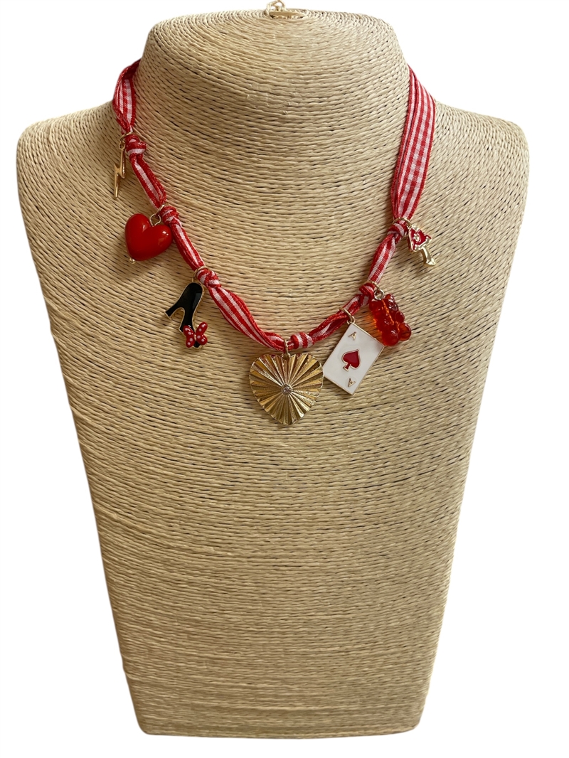 N0N0R  HEARTS CHARMS  SHORT NECKLACE