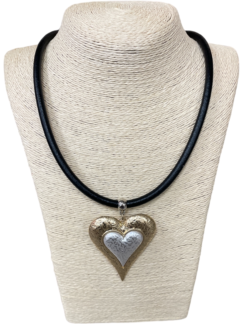 N14700 TWO TONE HEART LEATHER CORD SHORT NECKLACE