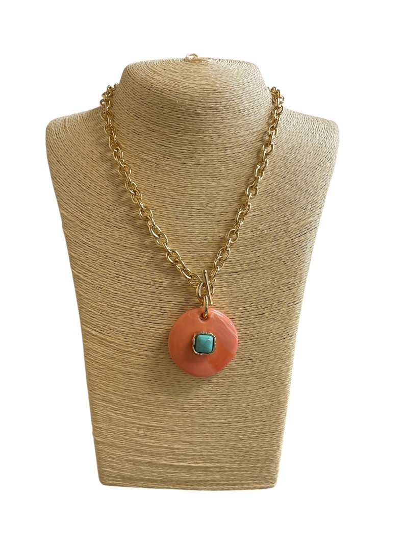 NDN8169 ROUND ACRYLIC PENDANT SHORT GOLD NECKLACE