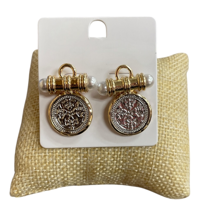NNE4843 TWO TONE COIN STUD EARRINGS
