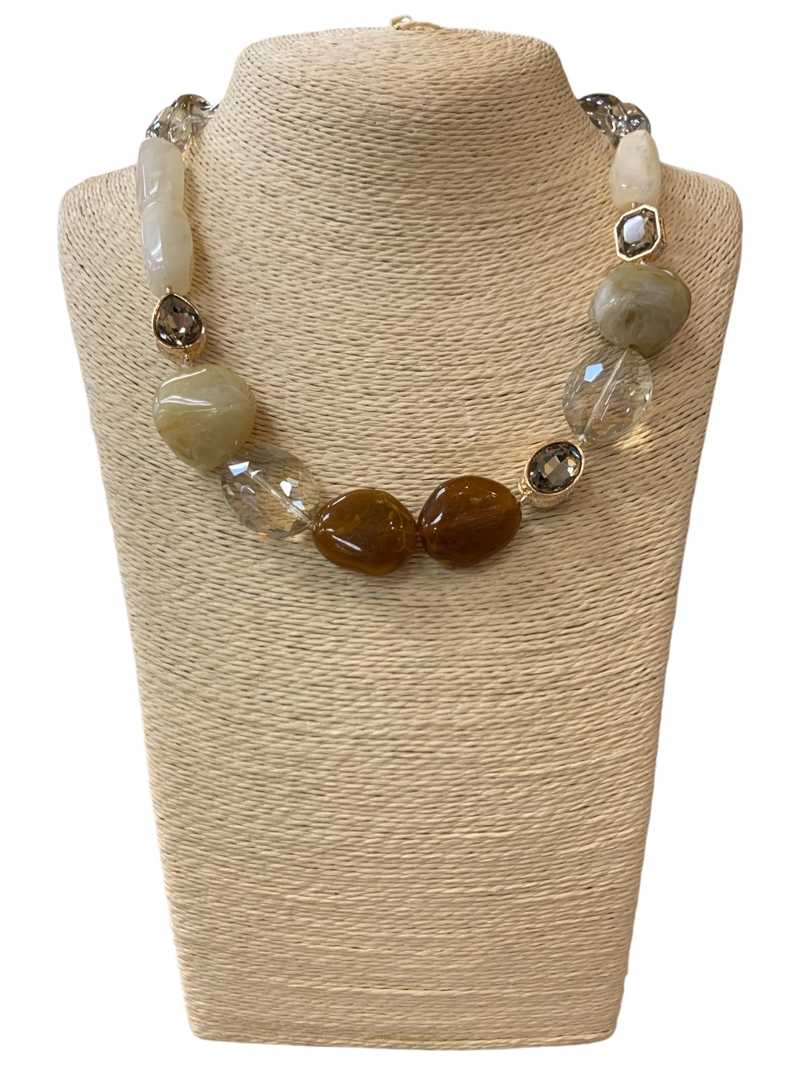 NON8005 CRYSTAL MULTI ACRYLIC SHORT NECKLACE