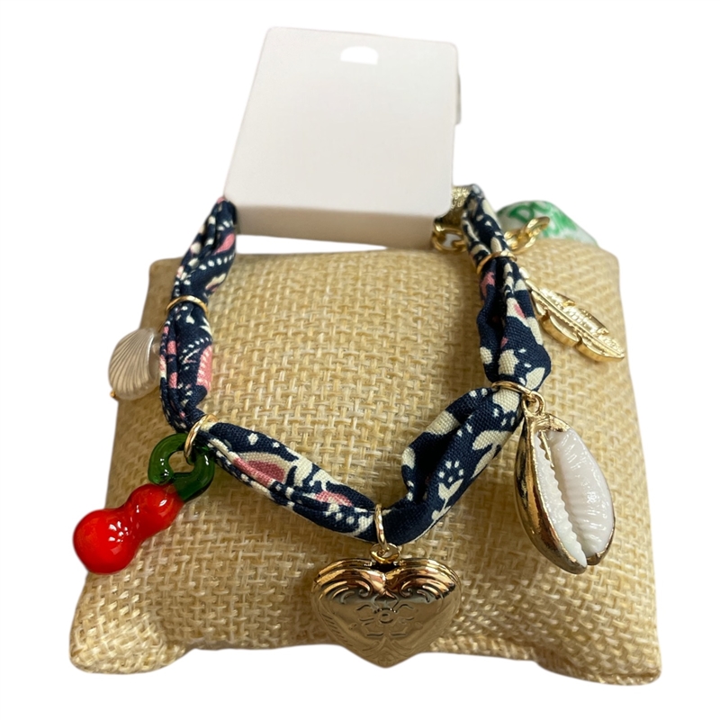 NUB4805 HEART CHARMS FABRIC BRACELET