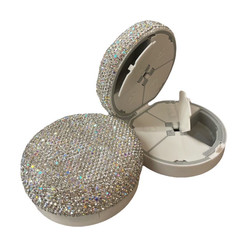 P105S  SILVER RHINESTONE  PILL CASE