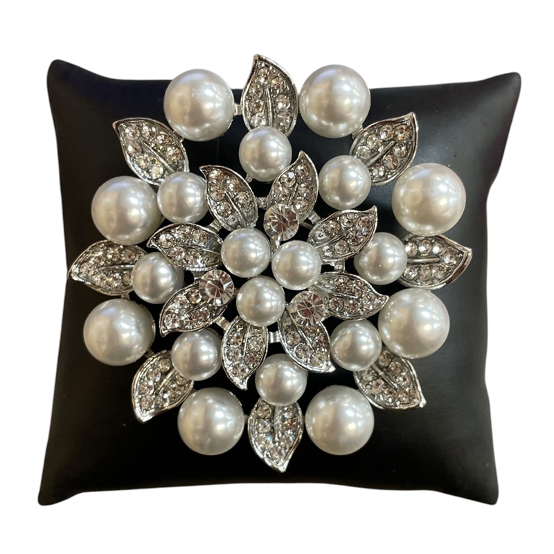 P1613 PEARL & RHINESTONE FLOWER PIN BROOCH
