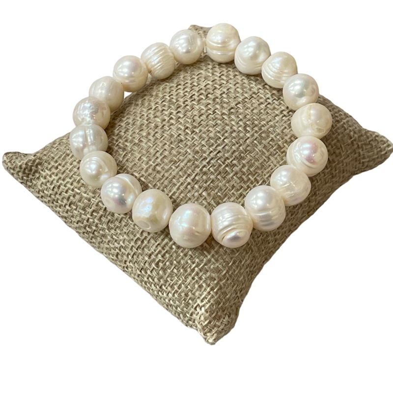 P704 CREAM FRESHWATER PEARL BRACELET