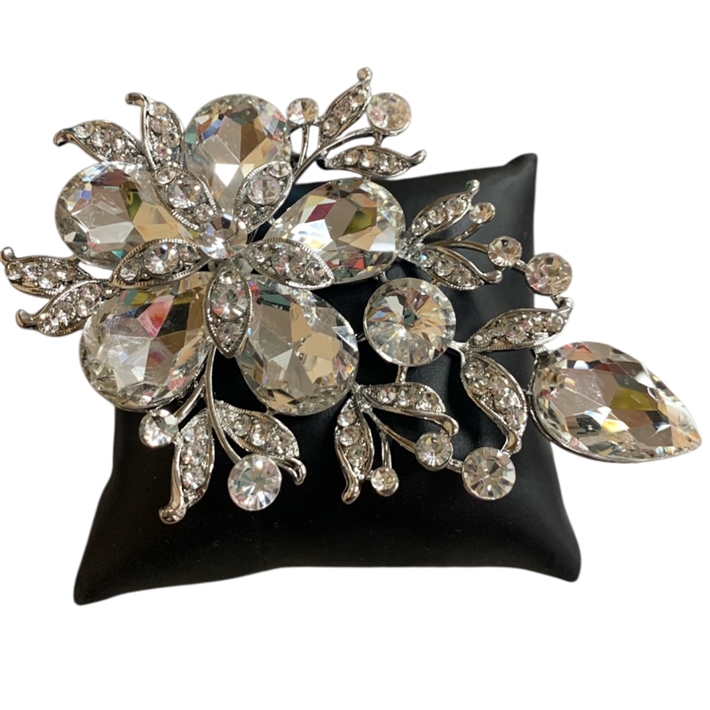 PI577S  SILVER  RHINESTONE  FLOWER LARGE PIN BROOCH