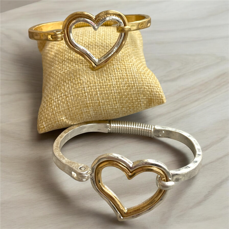 QB2470  HEART TWO TONE HAMMERED BRACELET