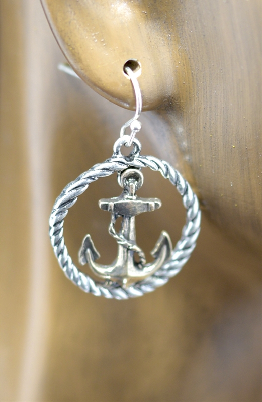 QE-3194 HAMMERED ANCHOR EARRING