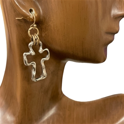 QE-3416 HAMMERED CROSS CUT-OUT EARRINGS