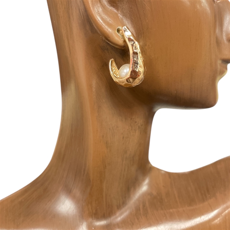 QE2576 OPEN HOOP PEARL INSIDE EARRINGS