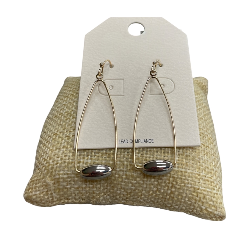 QE2665 DANGLE WIRE & BEAD EARRINGS