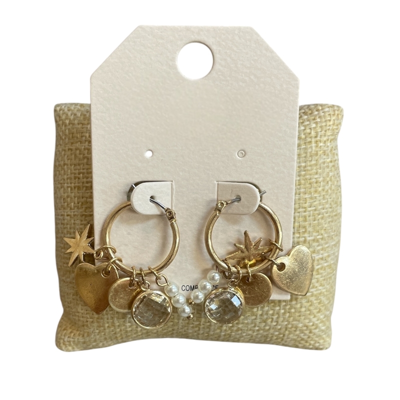 QE2734W MATTE GOLD HEART MULTIPLE CHARMS PETITE HOOP EARRINGS