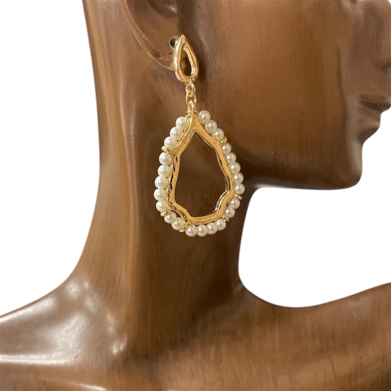 QE5829  PEARL TEARDROP HOOP EARRINGS