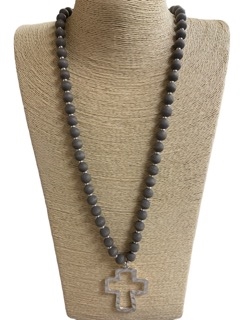 QN4488  HAMMERED CROSS WOODEN LONG NECKLACE