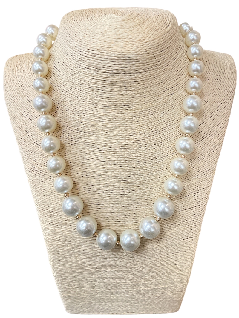 QN4501  CHUNKY PEARL SHORT NECKLACE