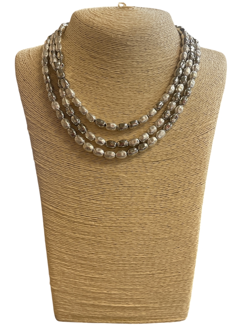 QN4727 HAMMERED SILVER BEADED MULTI LAYERED NECKLACE