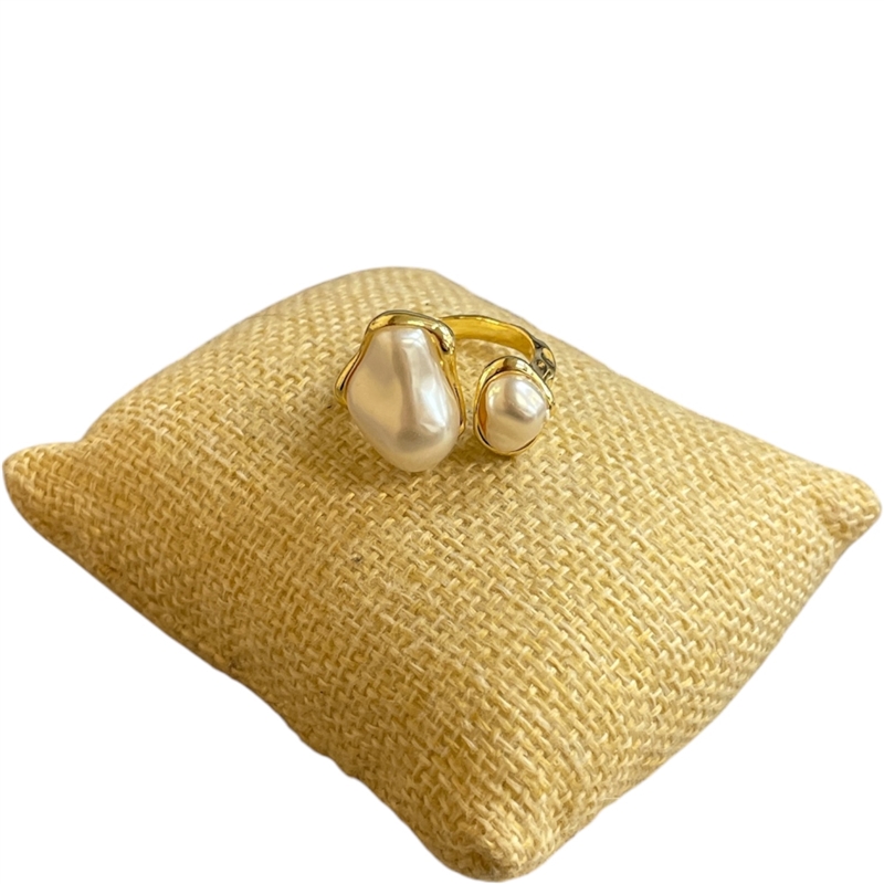 RG70 GOLD MOTHER OF PEARL RING