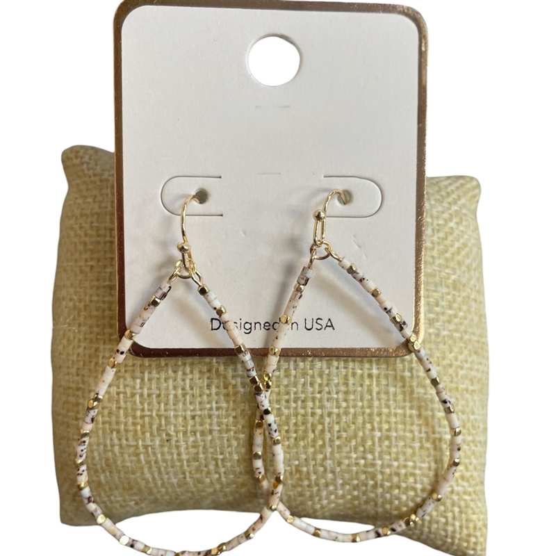SE1071 ACRYLIC BEADED TEARDROP EARRINGS