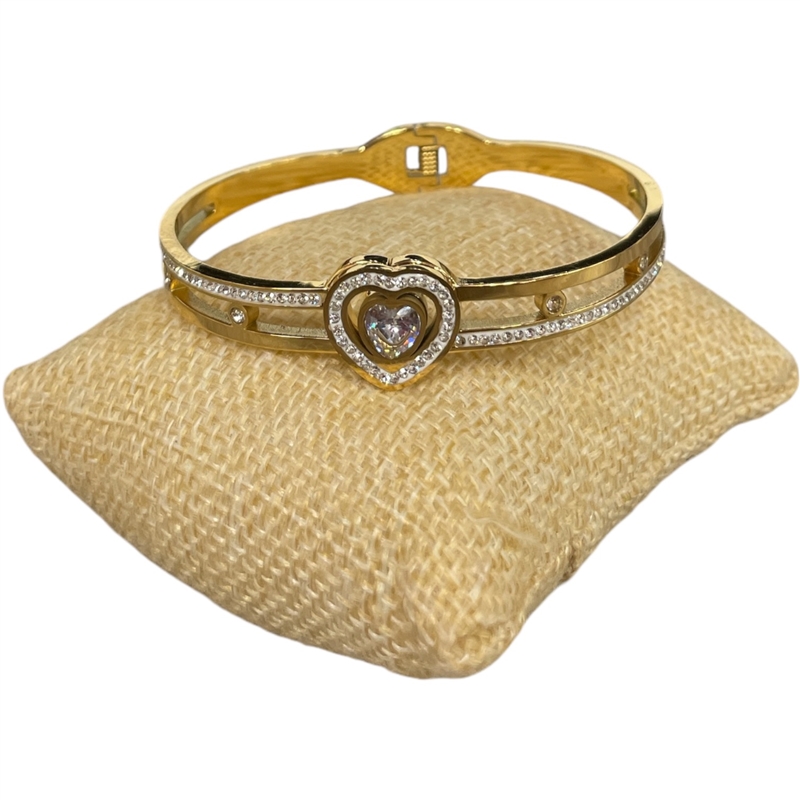 SE95 STAINLESS STEEL RHINESTONE CENTERED HEART BRACELET