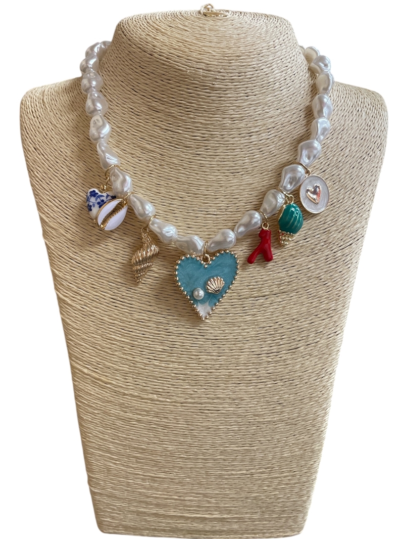 SEA01  SEA LIFE CHARMS SHORT PEARL  NECKLACE