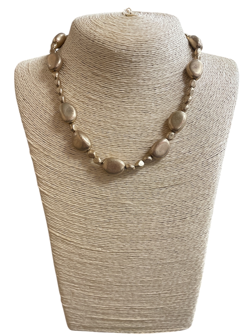 SQN4720 LIGHTWEIGHT   BEADED BALL SHORT NECKLACE