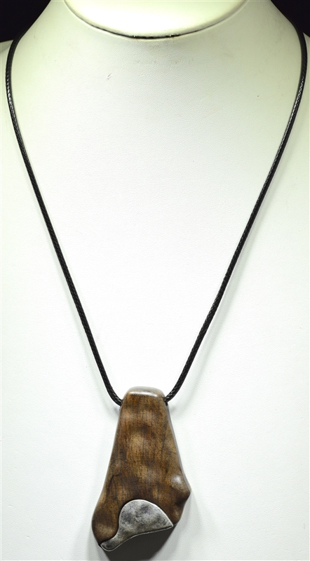 SW035 SANDALWOOD HAMMERED NECKLACE