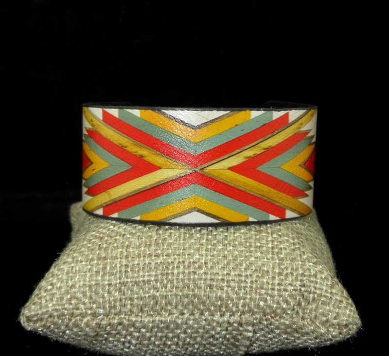 TB1166 MULTI COLOR ABSTRACT CUFF BRACELET