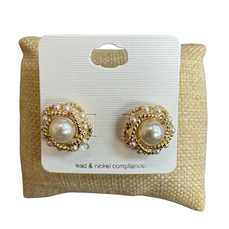 TE6092 GOLD PEARL BEADED FLOWER STUD EARRINGS