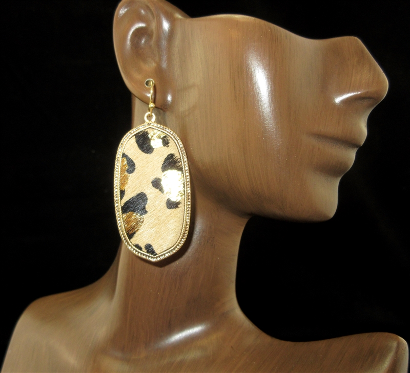 TE9390 GOLD ANTIQUE ANIMAL PRINT LEATHER EARRINGS
