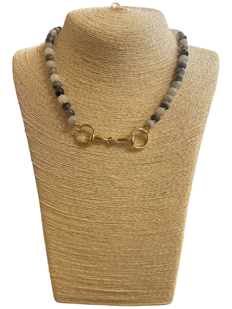 TN6037 ACRYLIC BEADED GOLD PENDANT 18" LONG NECKLACE