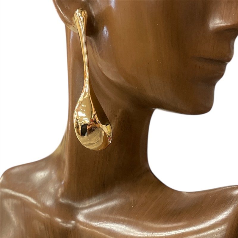 VE1372 LONG DROPLET  STUD EARRINGS