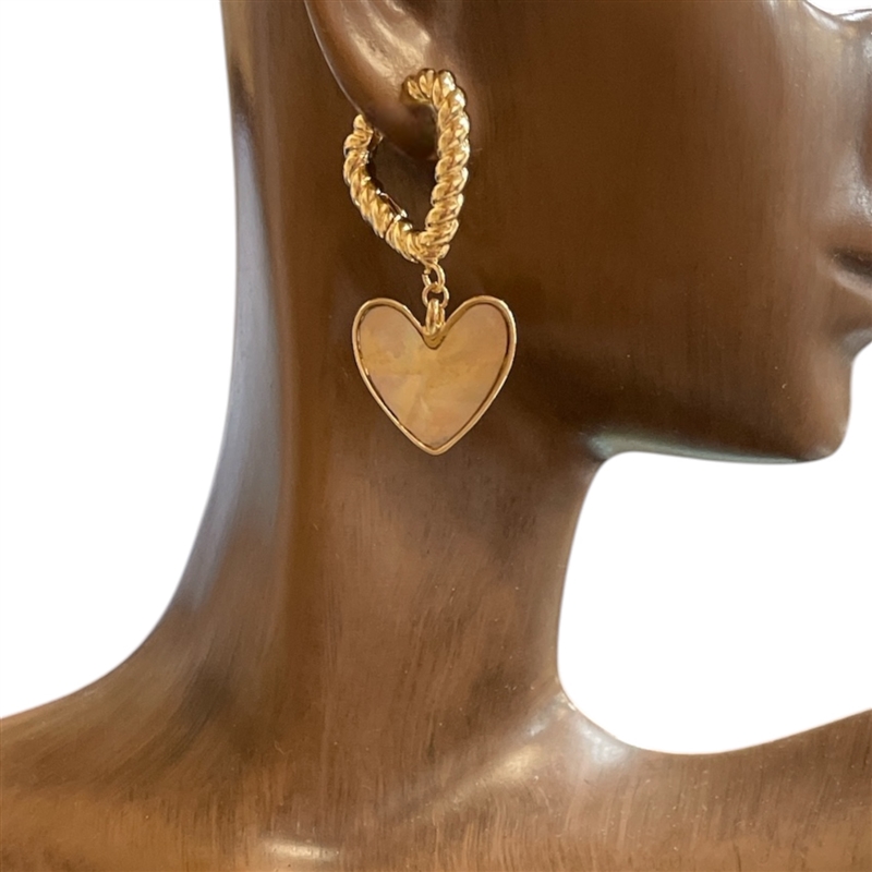 VE1605 HOLOGROPHIC HEART CRYSTAL DANGLE EARRINGS