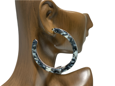 VE2402 ACRLYLIC MOSAIC OPEN HOOP EARRINGS