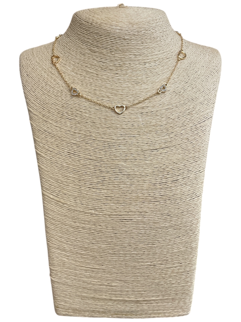 VN1156 THIN RHINESTONE HEART SHORT NECKLACE