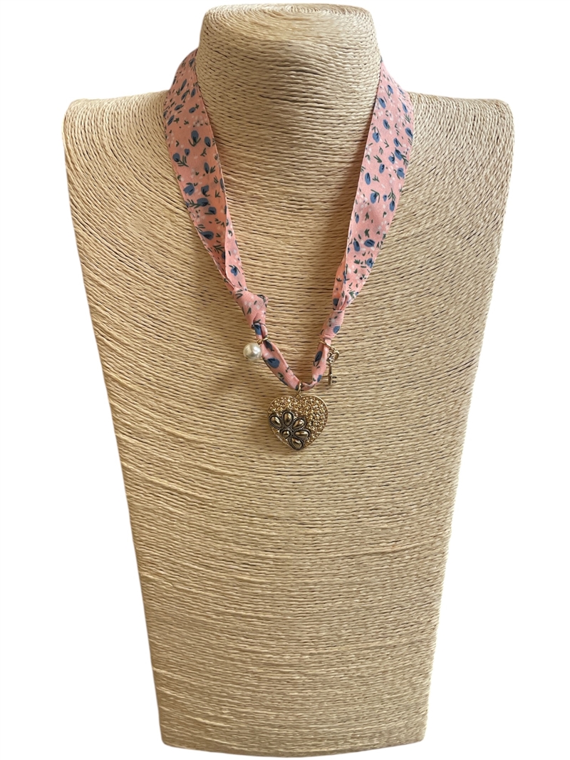 VN1290  GOLD HEART  PINK  SCARF NECKLACE