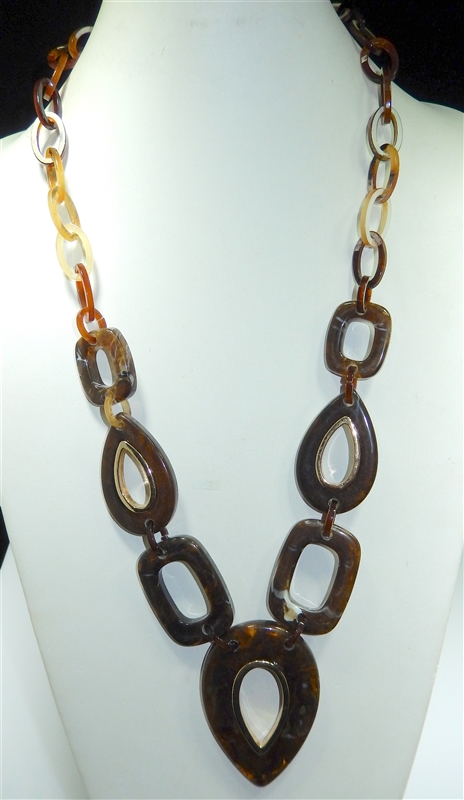 XN-1105 LONG CHAIN ACRYLIC NECKLACE