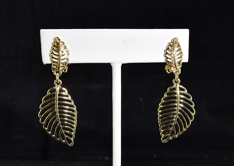 YE10011 LEAF CLIP-ON EARRINGS