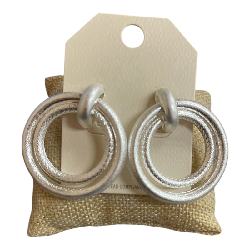 YE2291 SILVER CIRCLE TEXTURED STUD