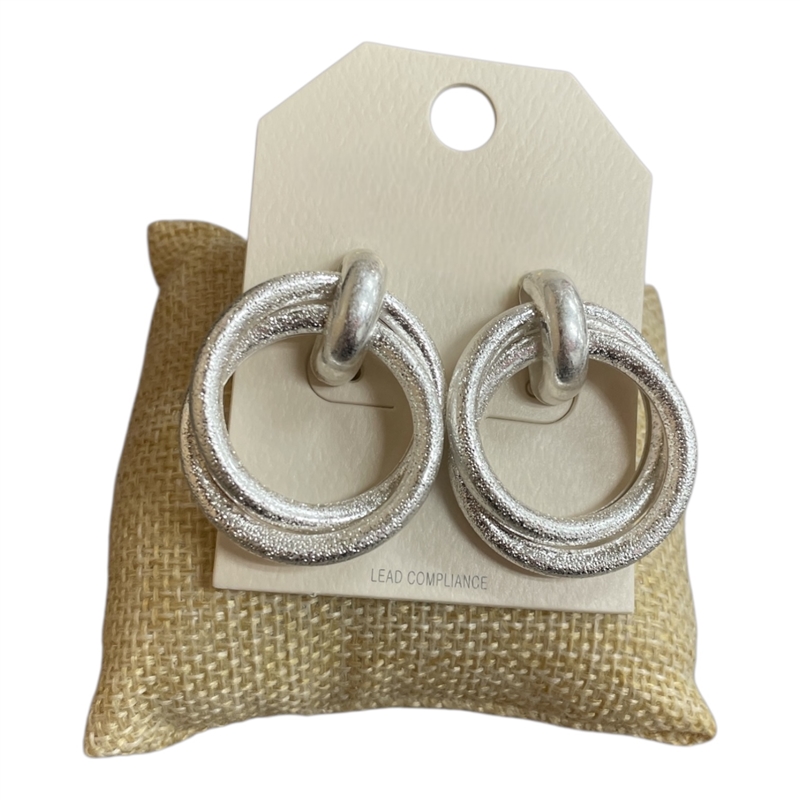 YE2292 TEXTURED CIRCLE STUD