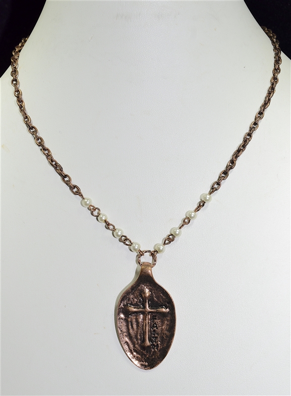 ZQN2879 "FAITH" HAMMERED SPOON NECKLACE