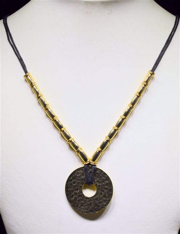 ZQN3515 HAMMERED CIRCLE NECKLACE