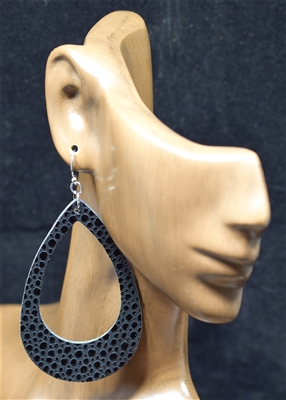 CE1121 TEARDROP LEATHER EARRINGS