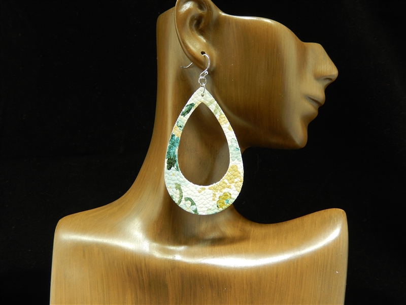 Floral Open Teardrop Earing