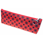 Lenticular Sobre  pencil case with black spinning wheels on red background, animation