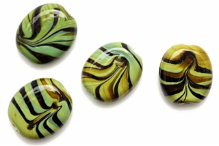Lampwork Glass Bead / 17MM Green Flat Oval