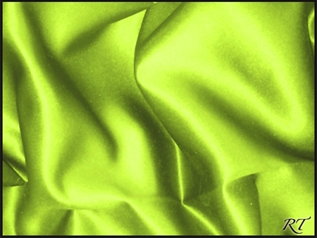 132" Round Matte Satin/Lamour Table Cloths - Apple Green
