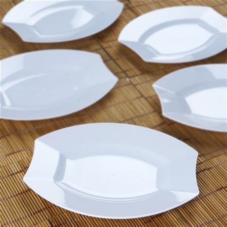 10 Pack - White 7.5" Crescent Oval Shaped Disposable Plate  - Chambury Plastics