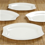 10 Pack - Ivory w/ Silver Edge 10.5" Crescent Oval Shaped Disposable Plate - Chambury Plastics